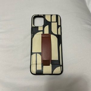 Walli Firewood by Madison Vining 11 Pro Max